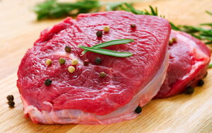 Mäso je plné vitamínov a minerálov